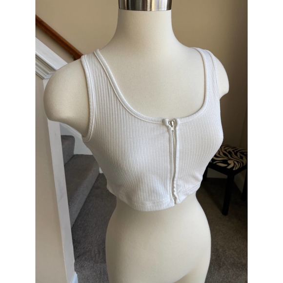 Boohoo white ribbed zip up tank top, size small - Picture 1 of 12